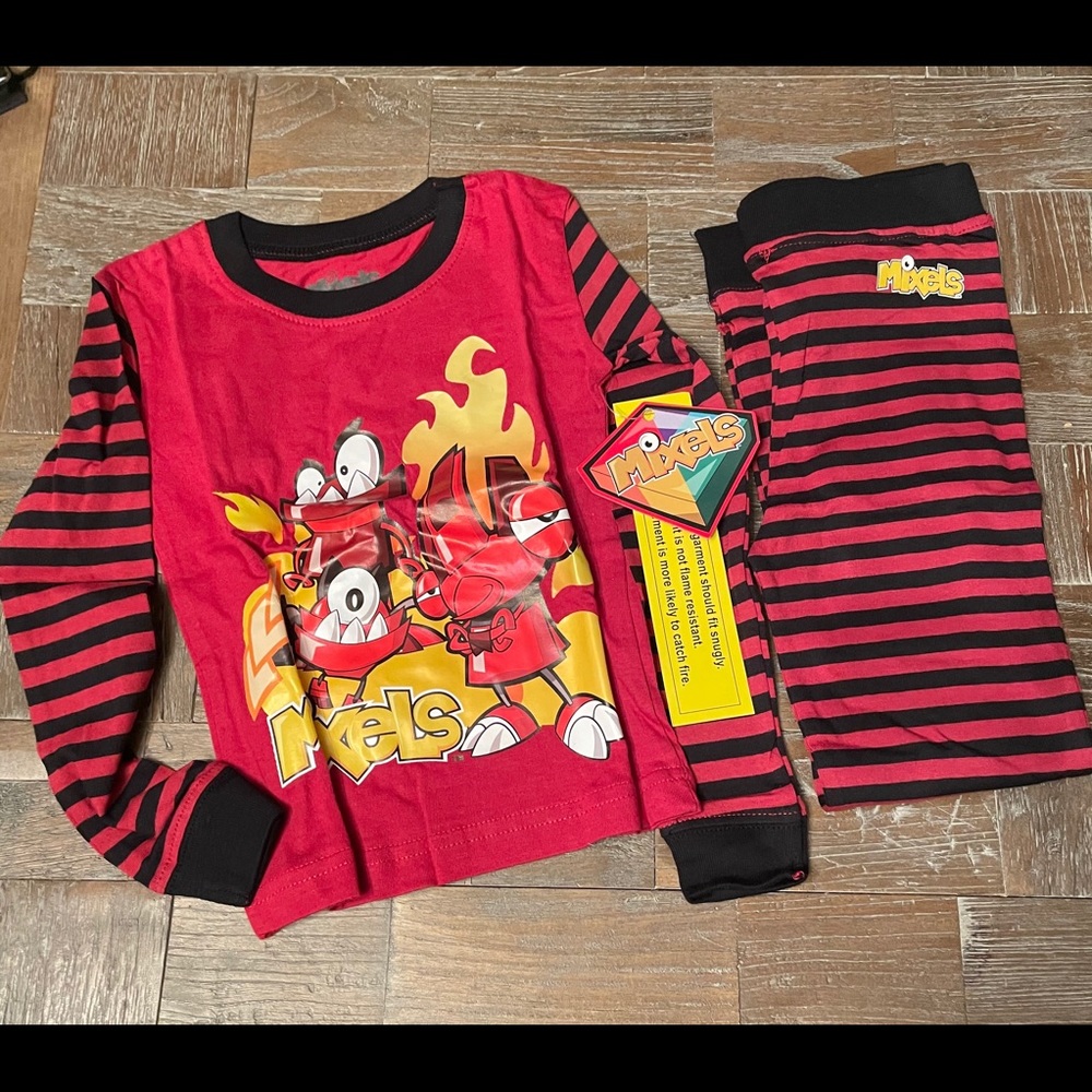 Lego Mixels Pajama Set🖤 - Picture 2 of 6